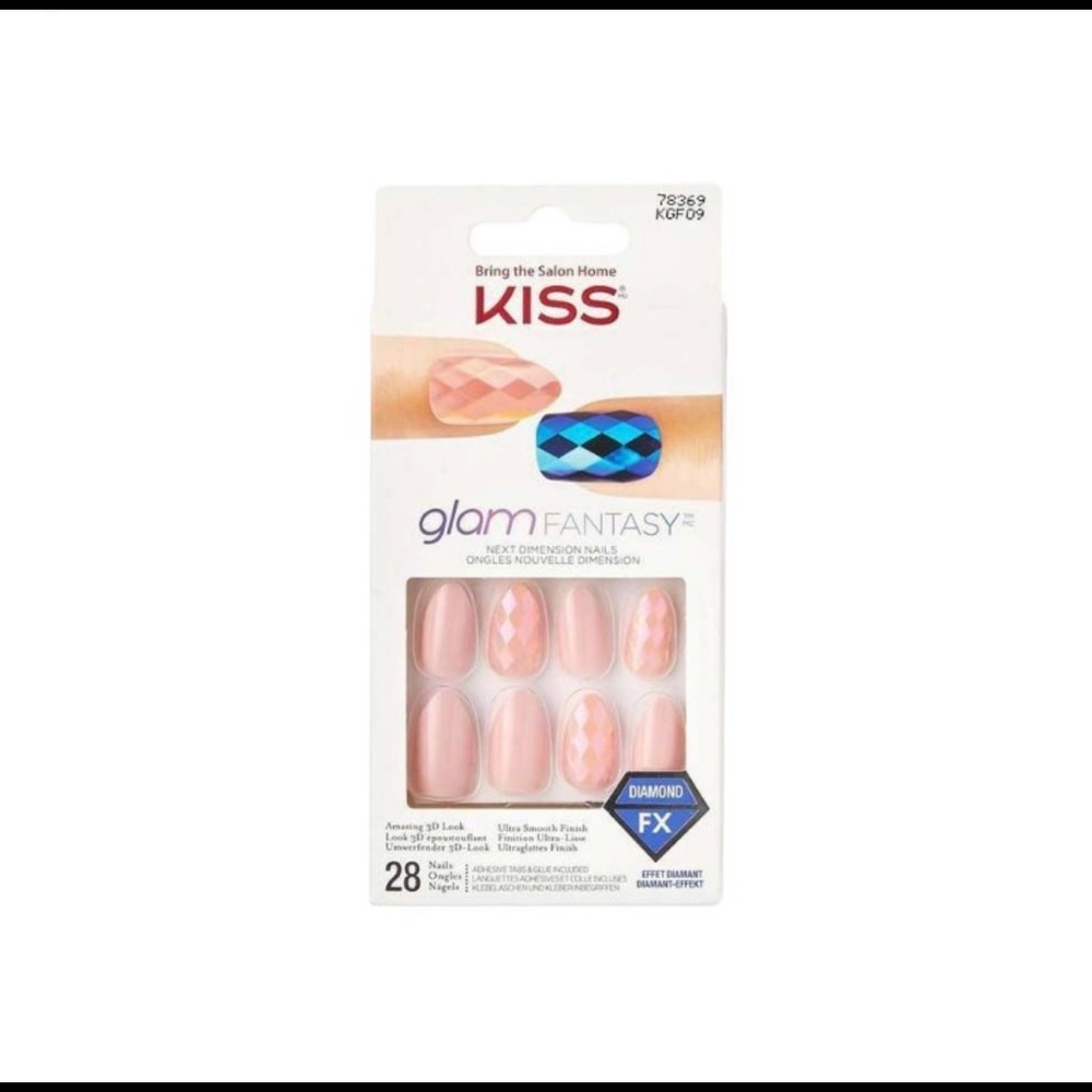 🎁FREE with a Bundle - Kiss Glam Fantasy Diamond FX